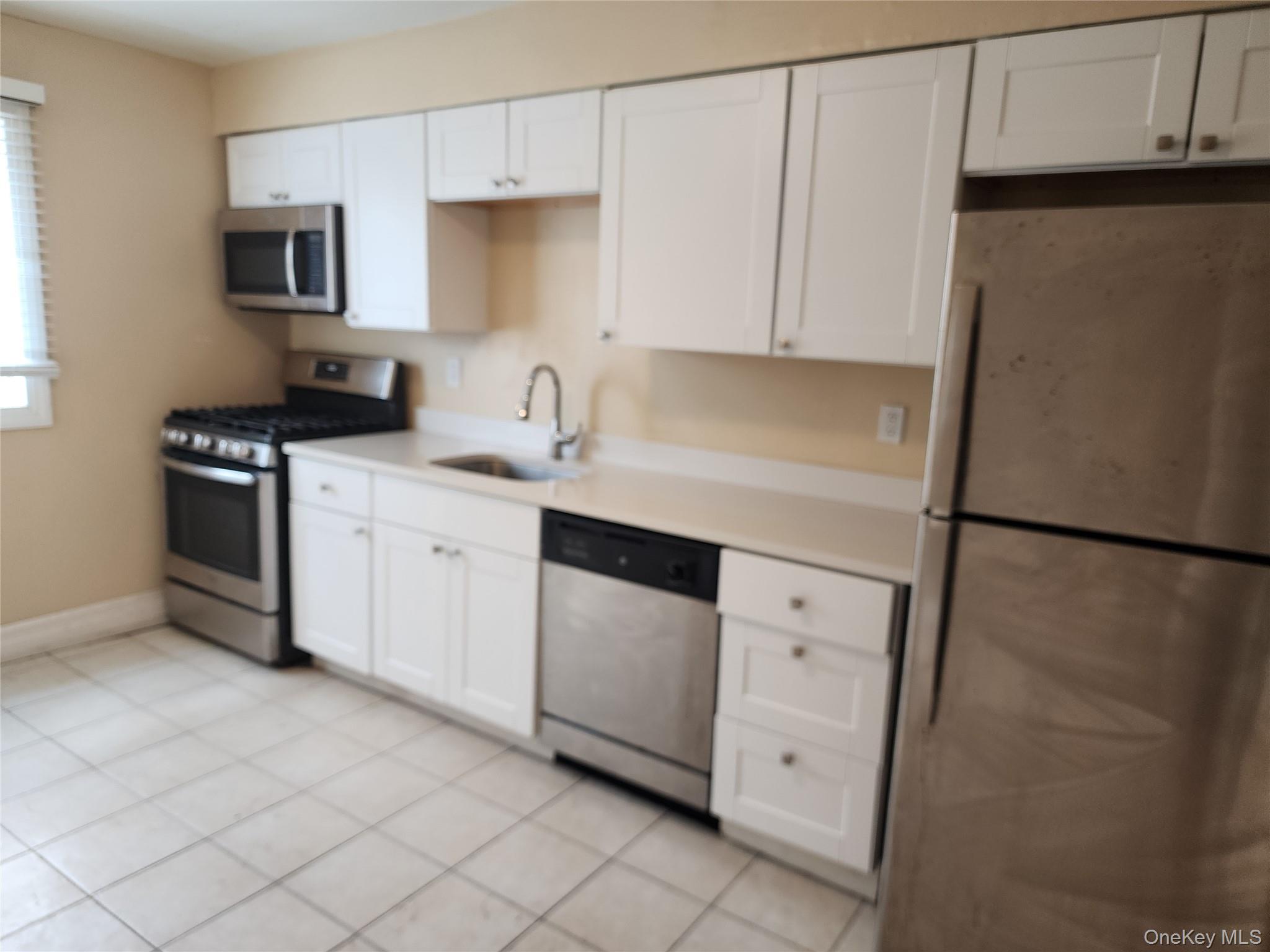 12 Roosevelt Drive Property Photo 4