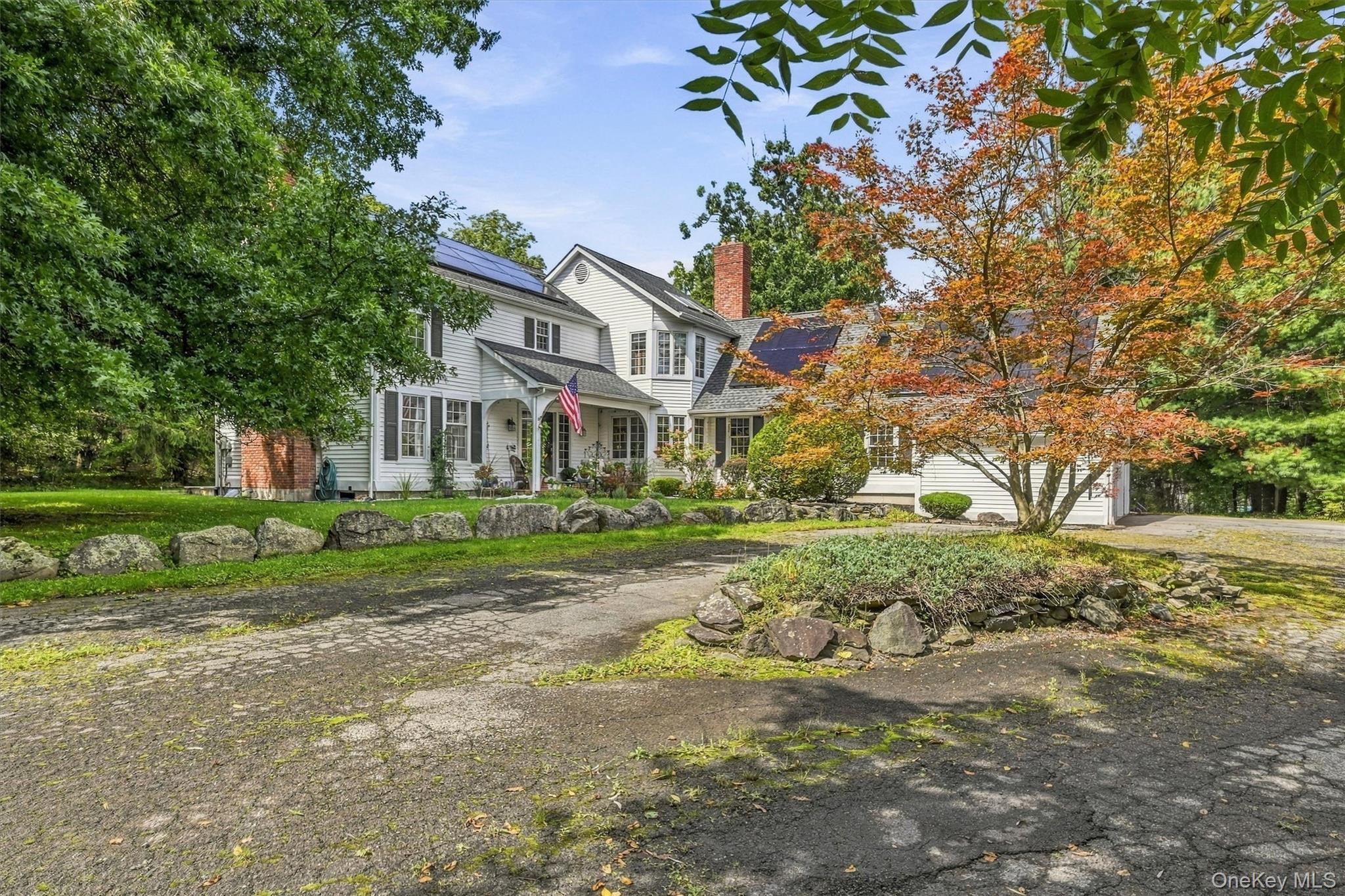 87 Summit Street Property Photo 2