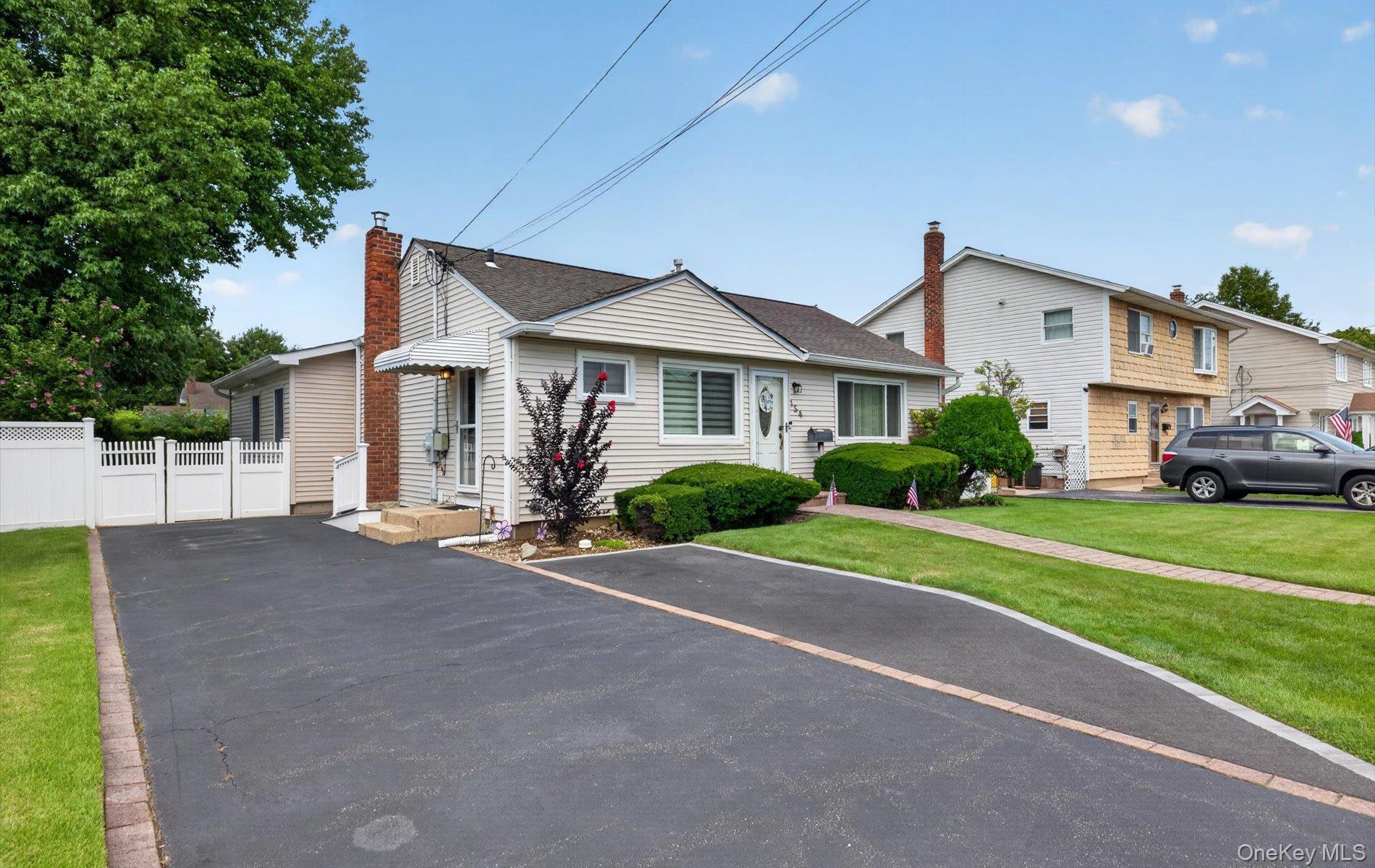 154 Park Lane Property Photo 2