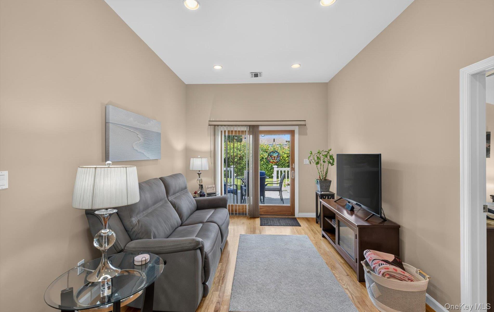 154 Park Lane Property Photo 11