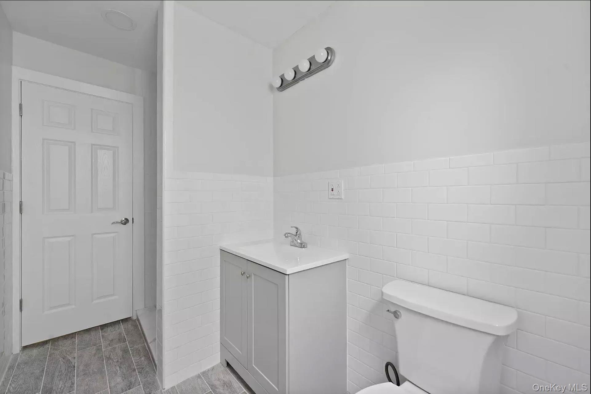 243 Maple Avenue 1b Property Photo 4