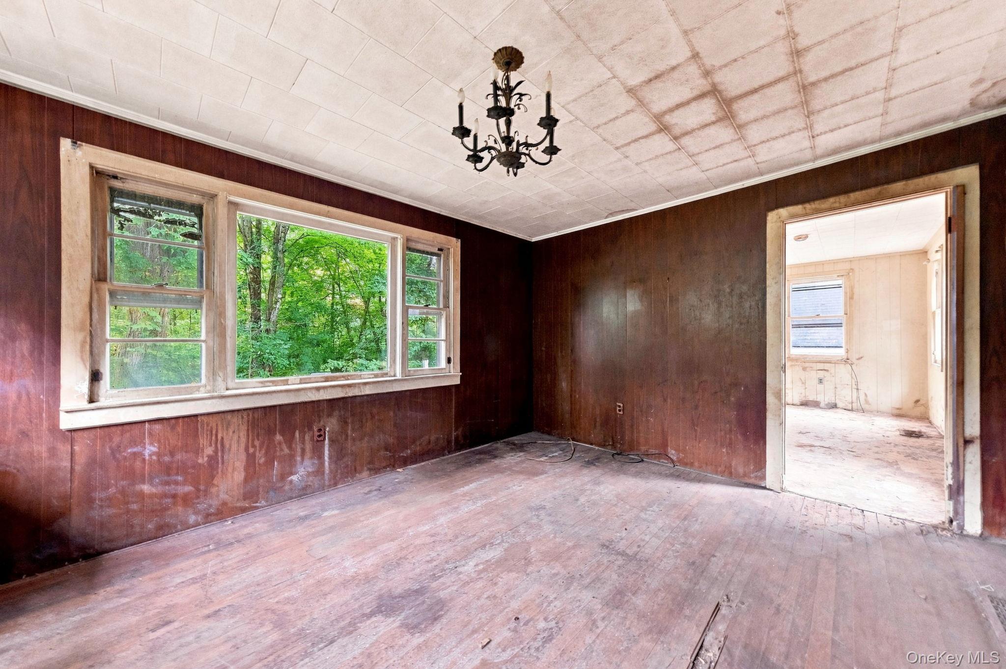 395 Route 17k Property Photo 8