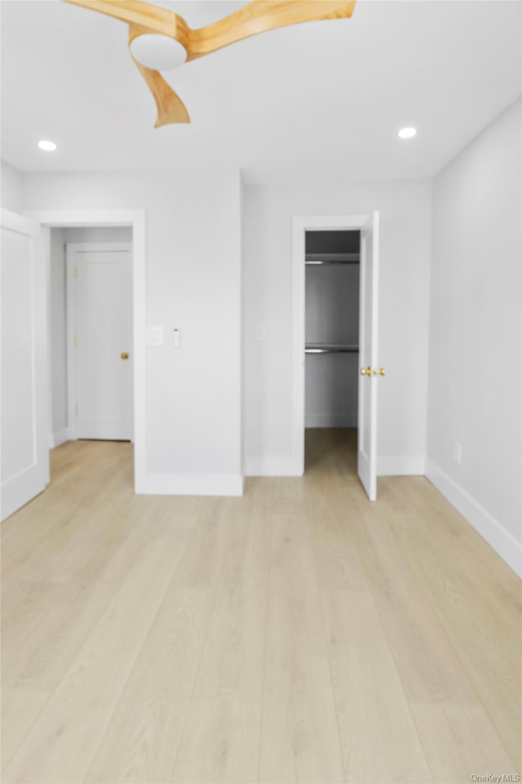 265 E Pine Street Upper Property Photo 12