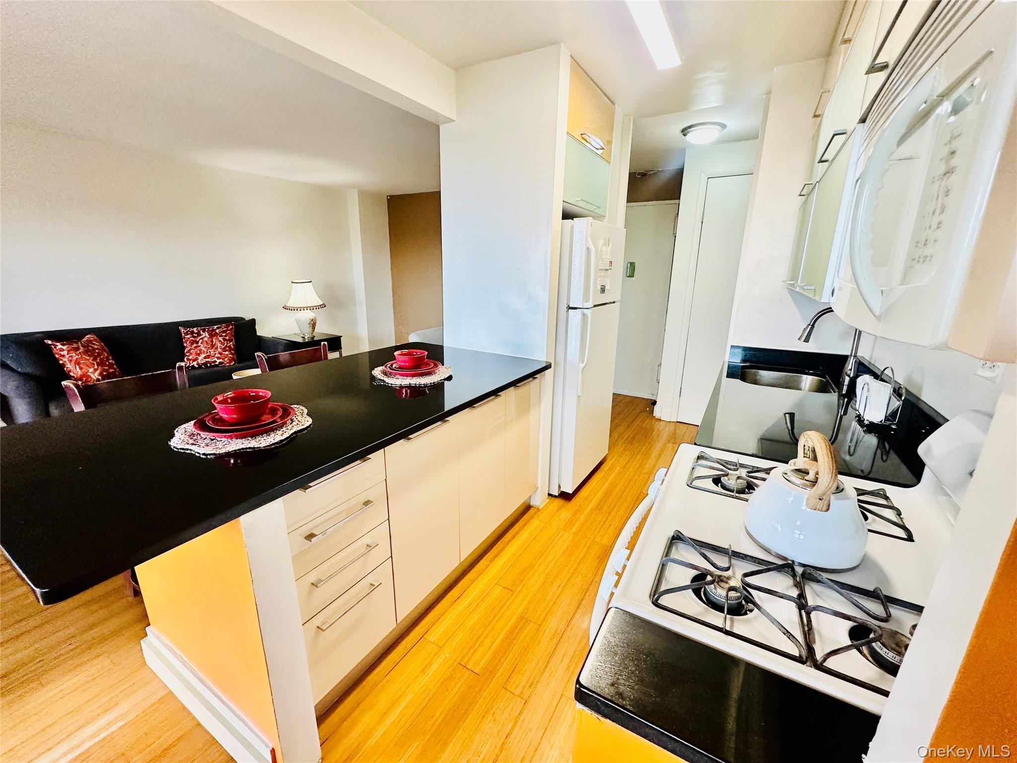 12399 Flatlands Avenue 8k Property Photo 6