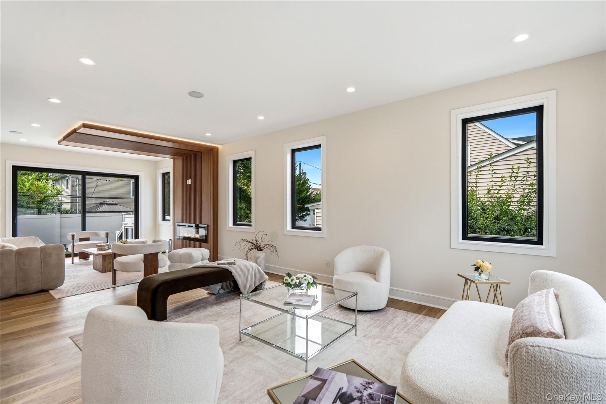 30 Hedge Lane Property Photo 8