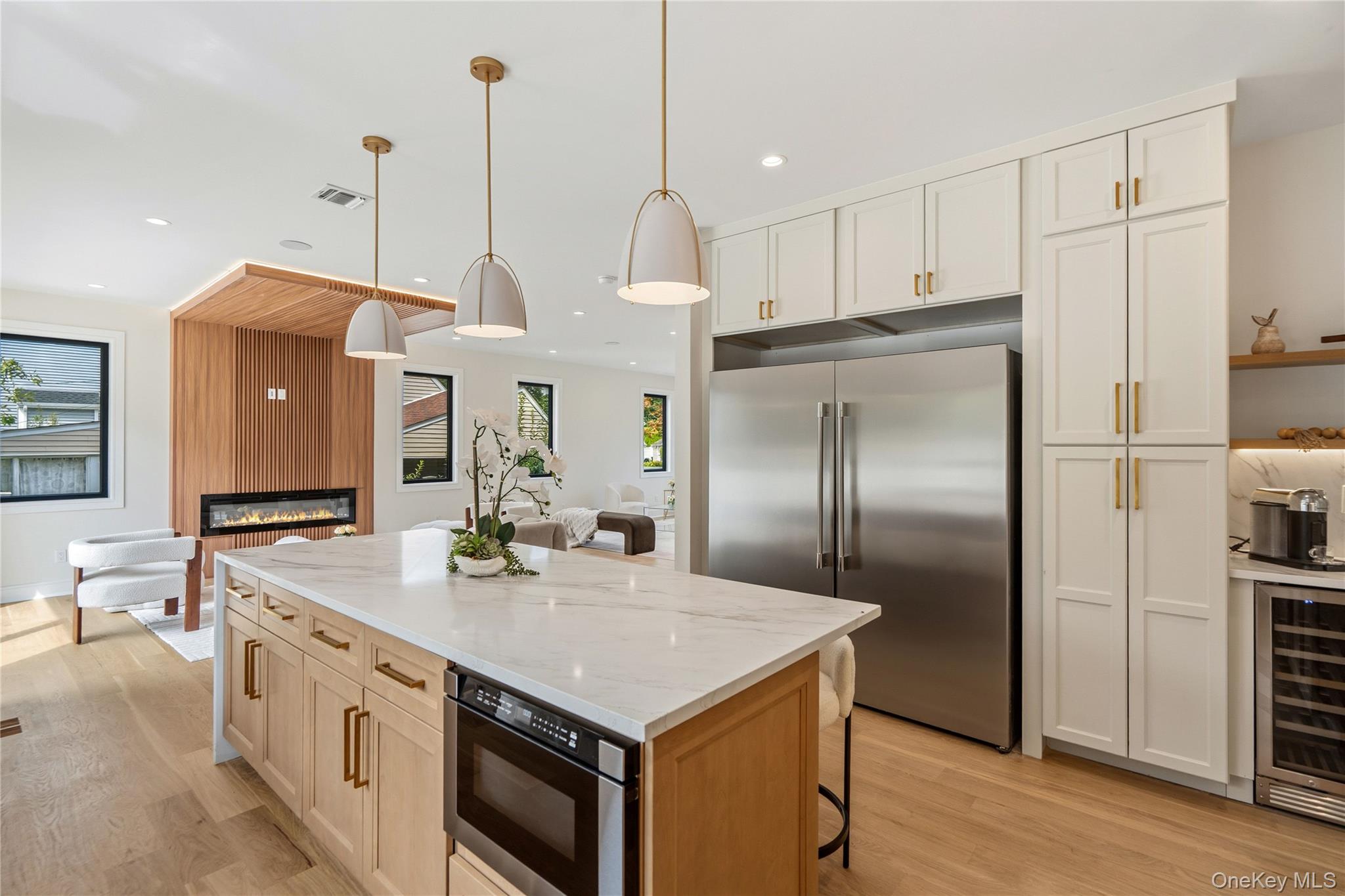 30 Hedge Lane Property Photo 16