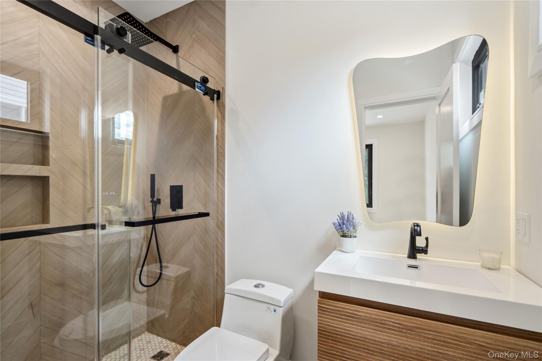 30 Hedge Lane Property Photo 23
