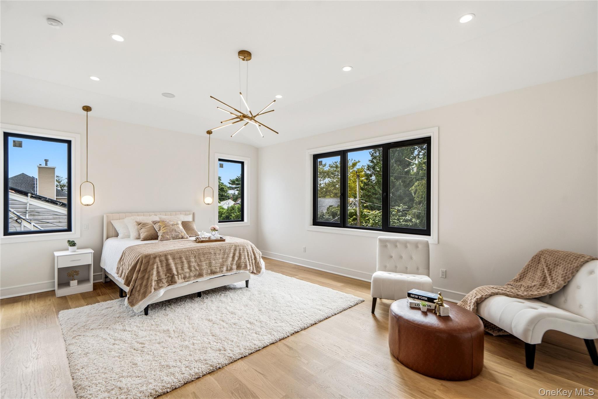 30 Hedge Lane Property Photo 26