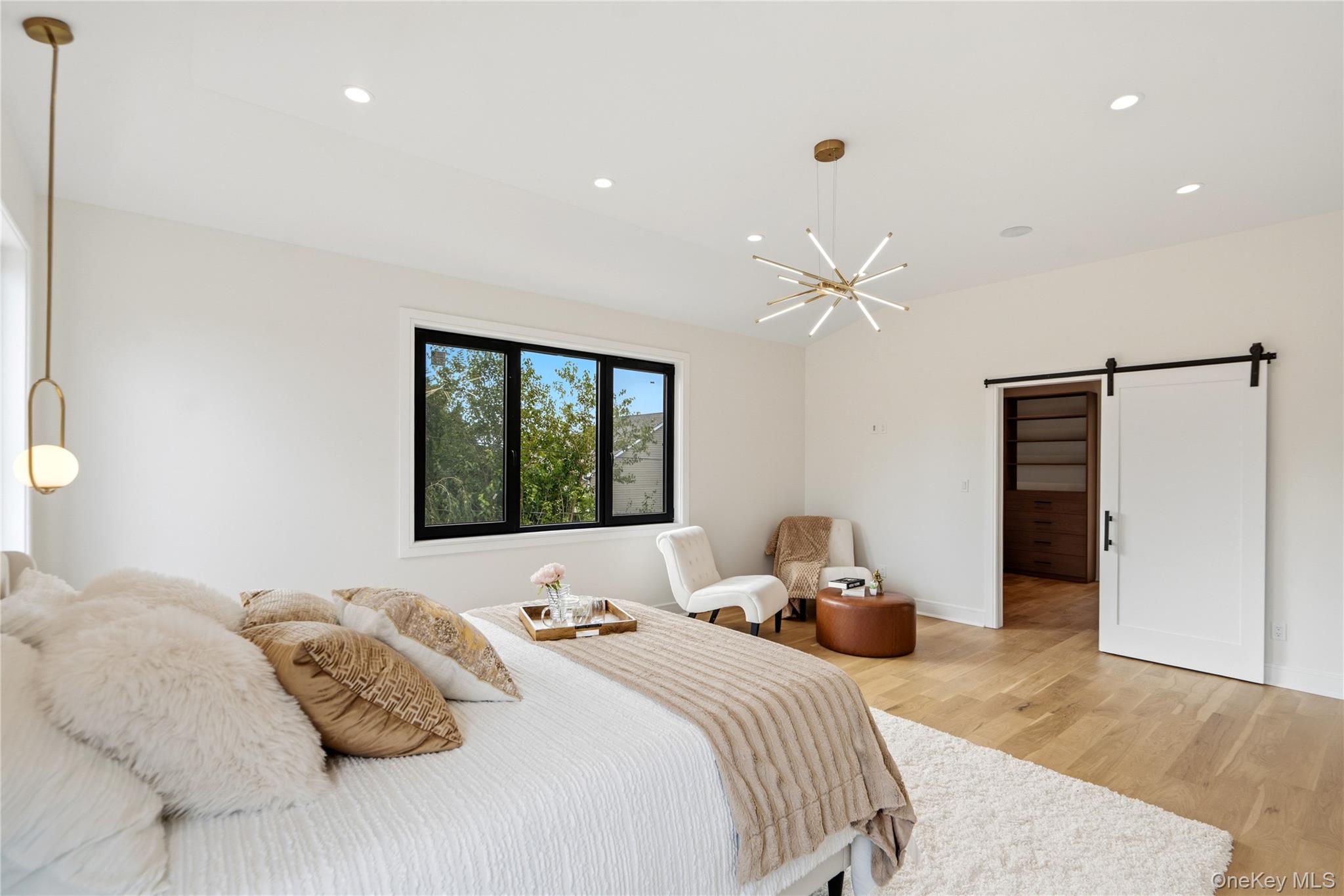 30 Hedge Lane Property Photo 27