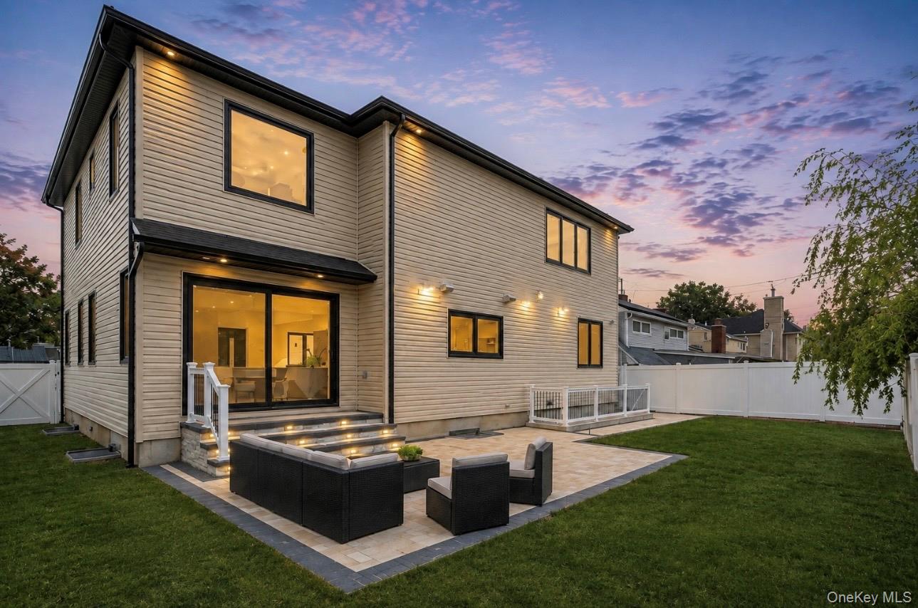 30 Hedge Lane Property Photo 42