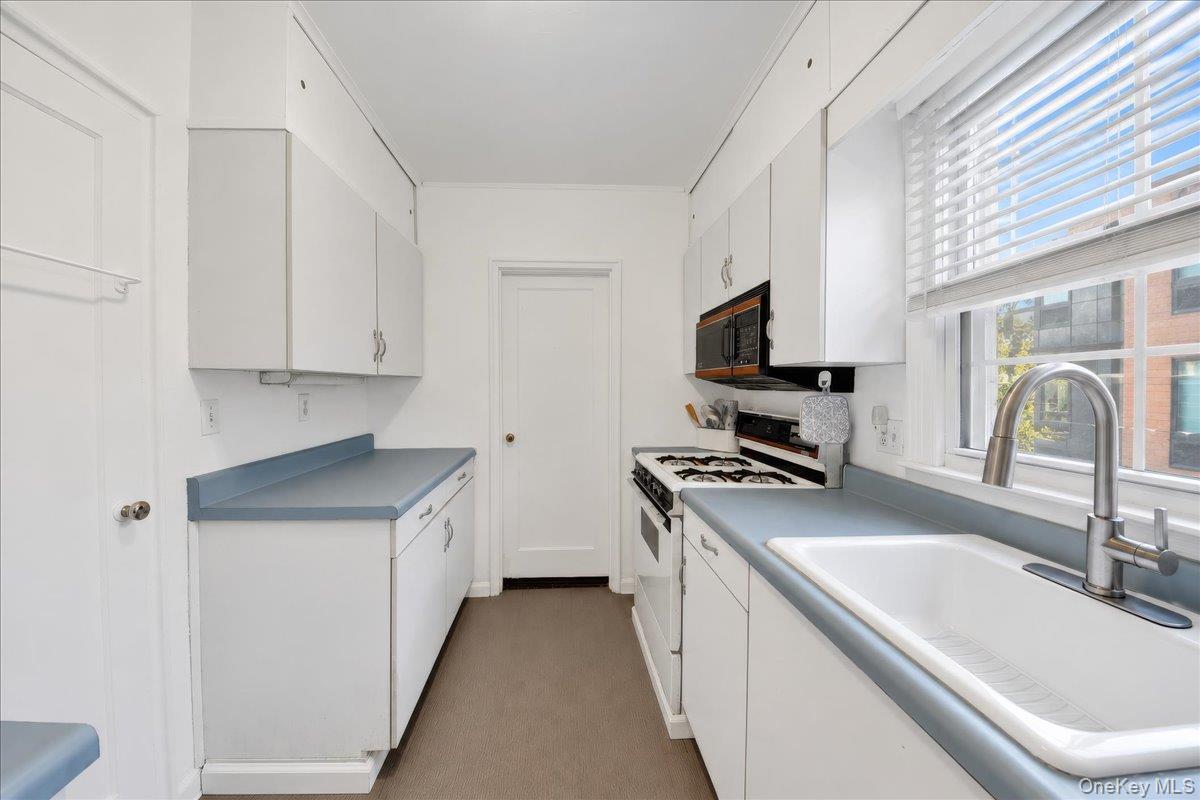 111 N Broadway C-4 Property Photo 8