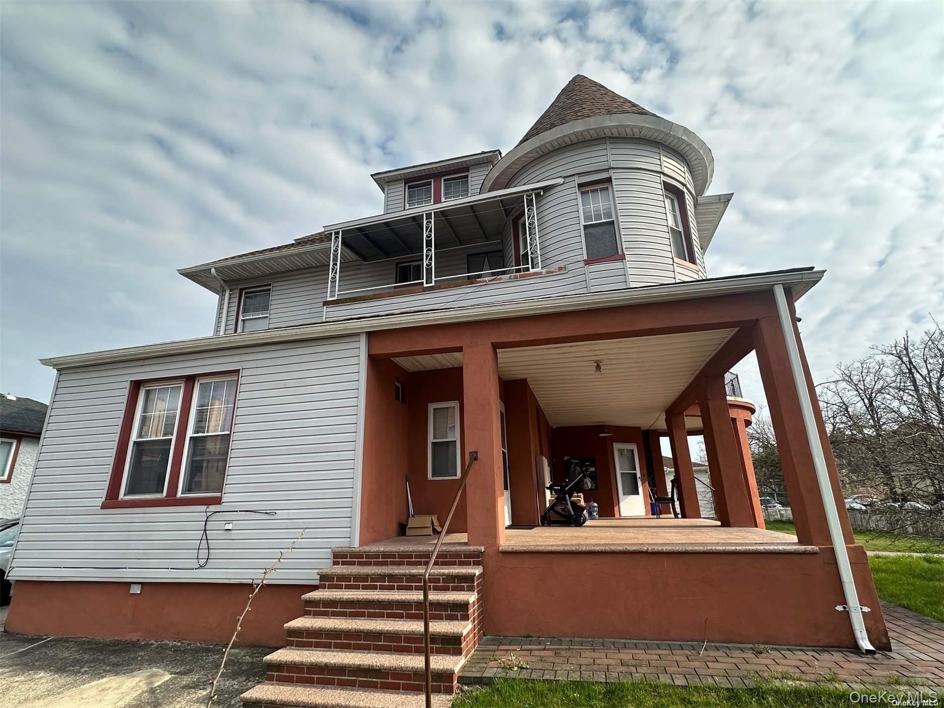 3815 Sea Gate Avenue Property Photo 8