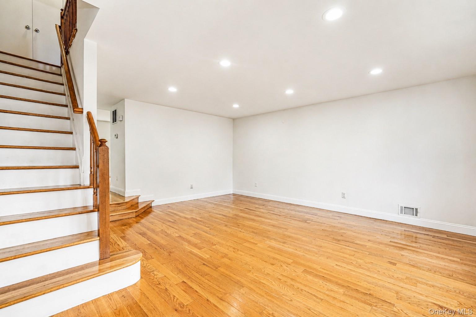 16 Fox Hunt Court Property Photo 10