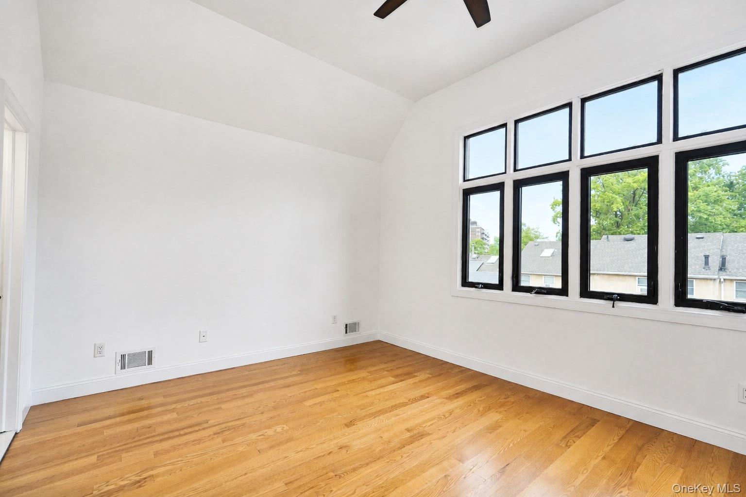 16 Fox Hunt Court Property Photo 22