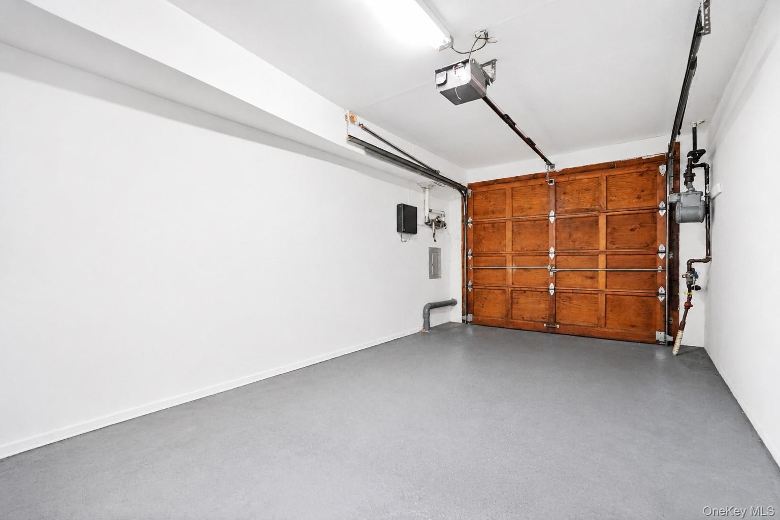 16 Fox Hunt Court Property Photo 37