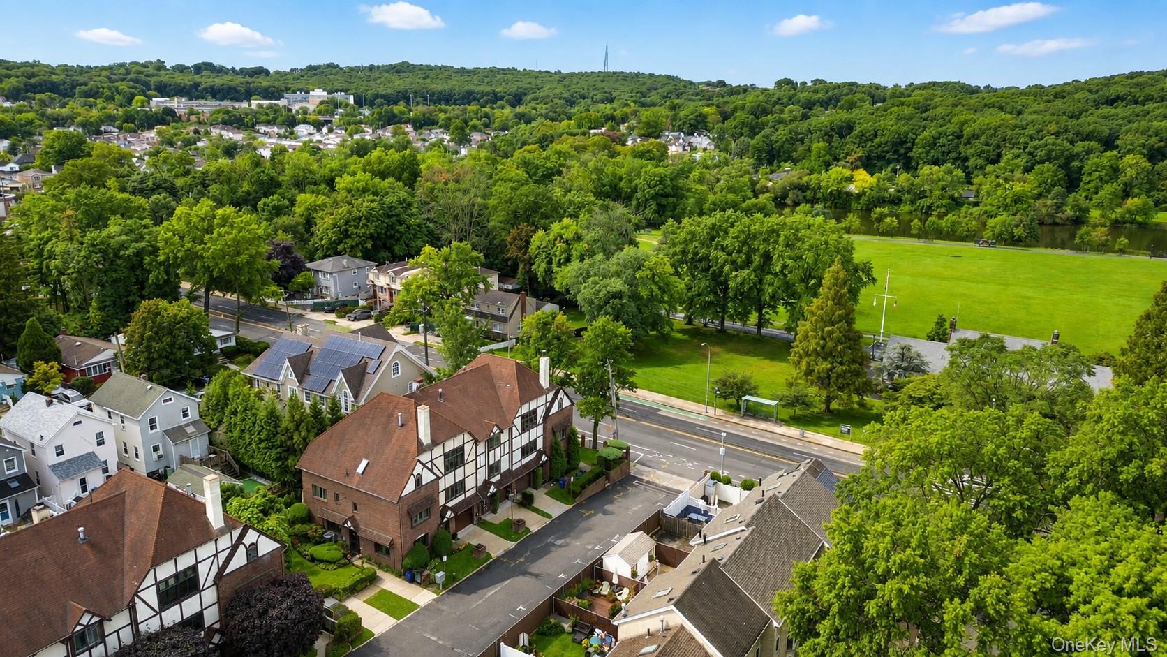 16 Fox Hunt Court Property Photo 41