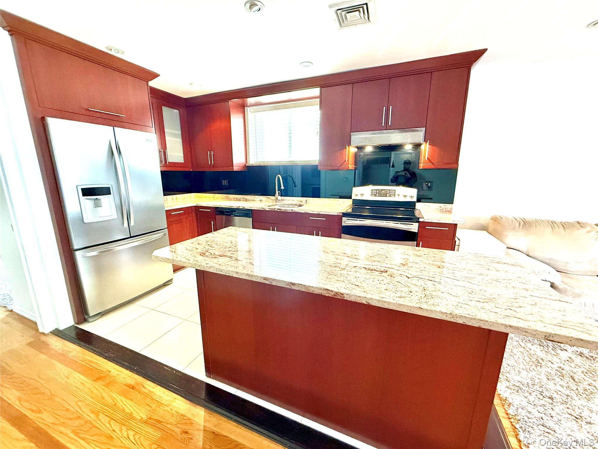 32 Elissa Lane Unit 1 Property Photo 2