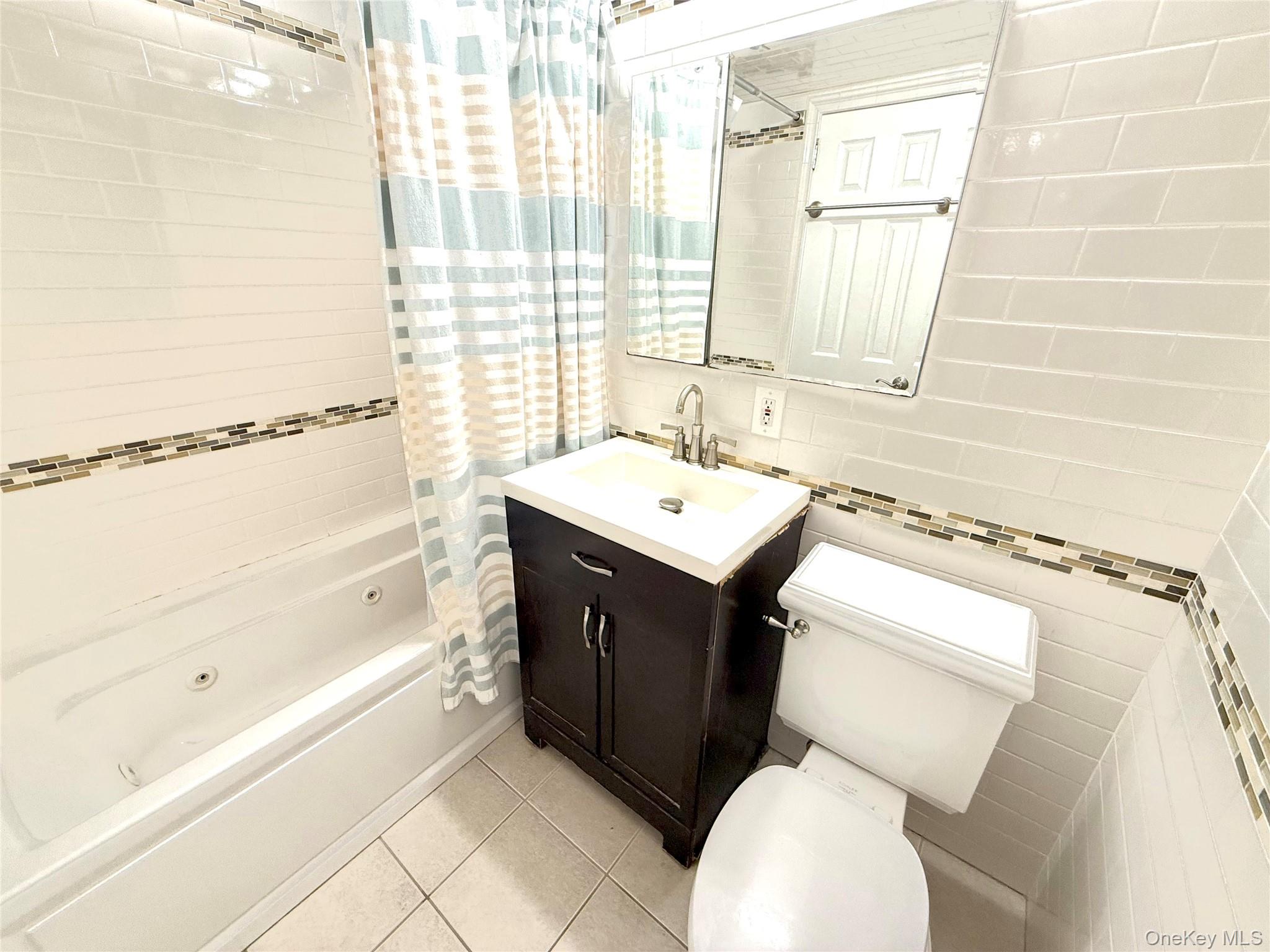 32 Elissa Lane Unit 1 Property Photo 11
