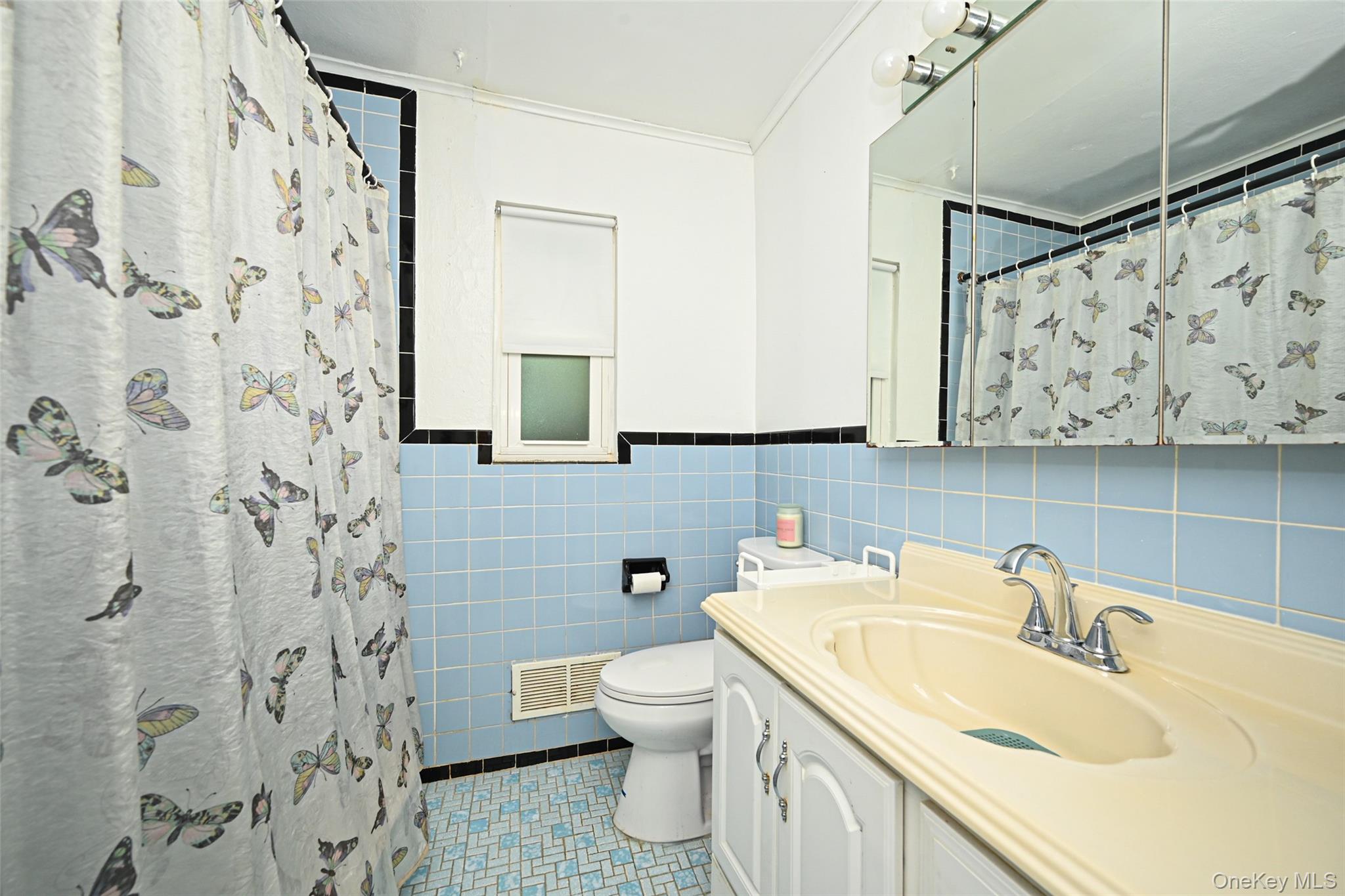 40-04 205th Street Property Photo 11