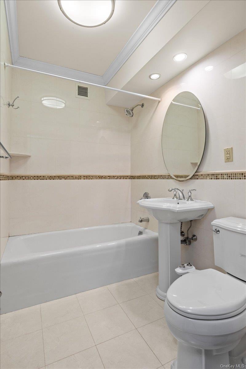 3511 Cambridge 3f Property Photo 10