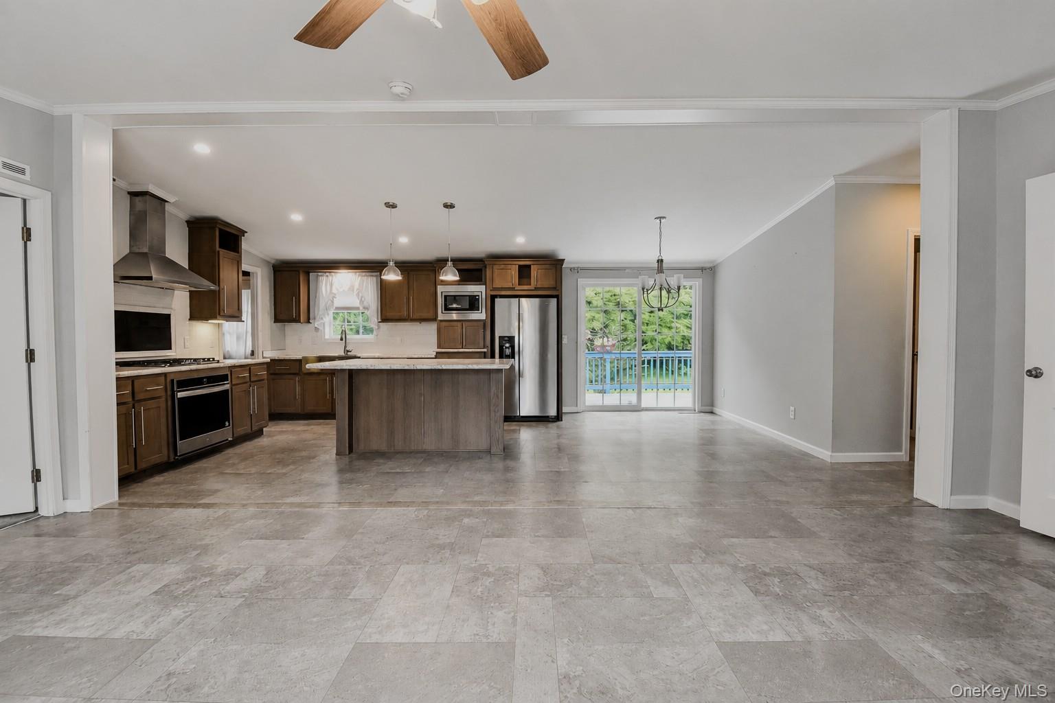 64 Airport Road Property Photo 6