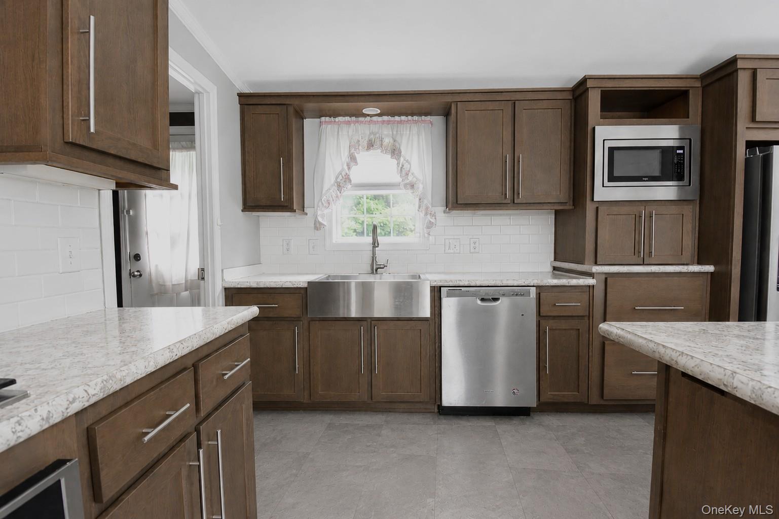 64 Airport Road Property Photo 8