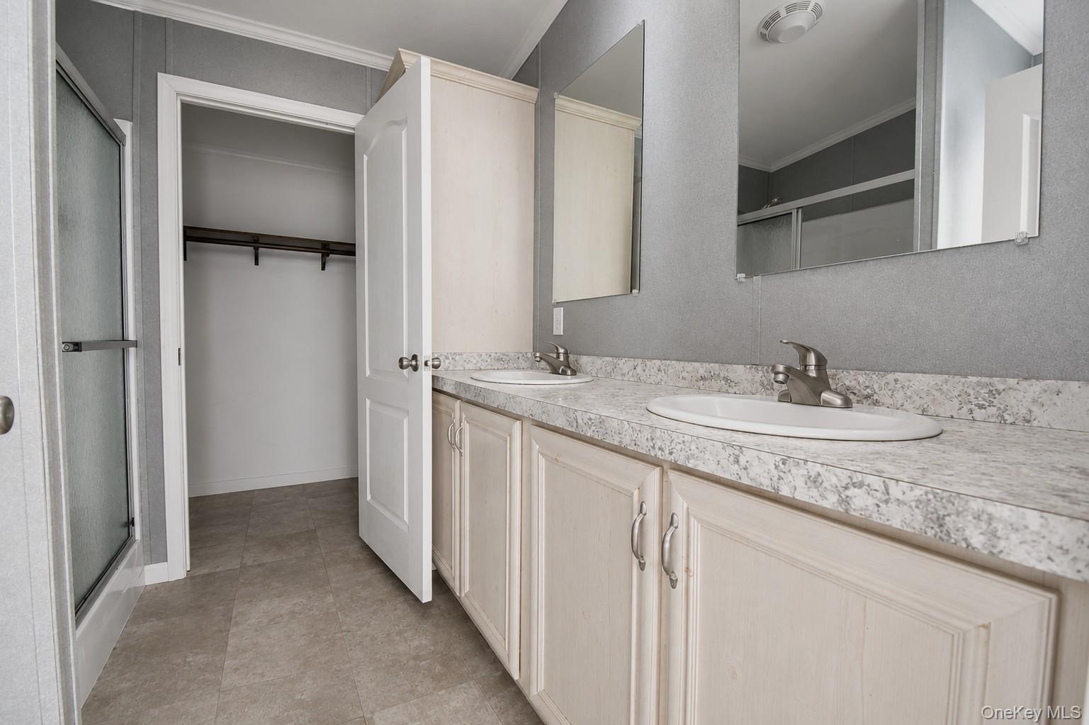 64 Airport Road Property Photo 13
