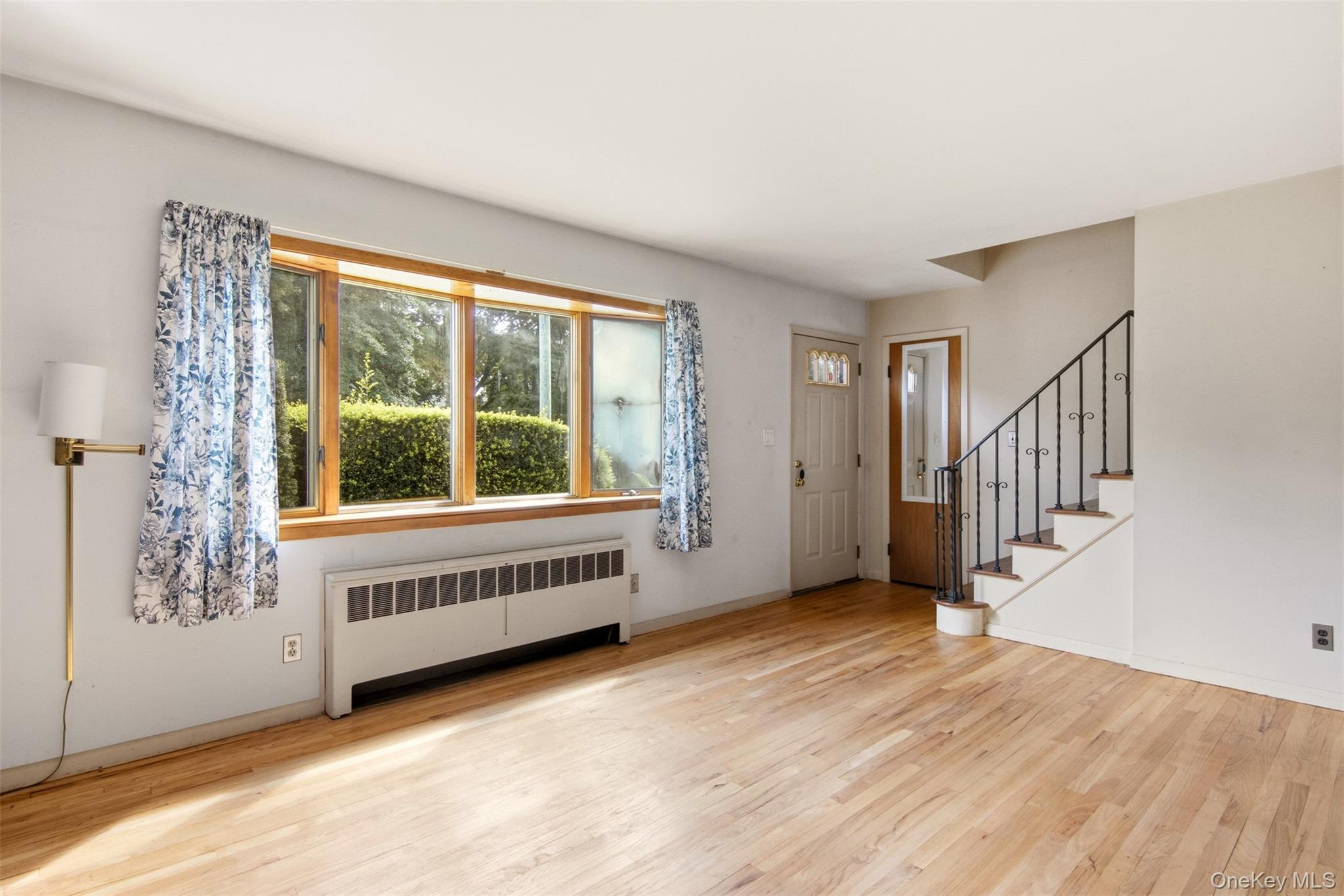 27 E 17th Street Property Photo 4