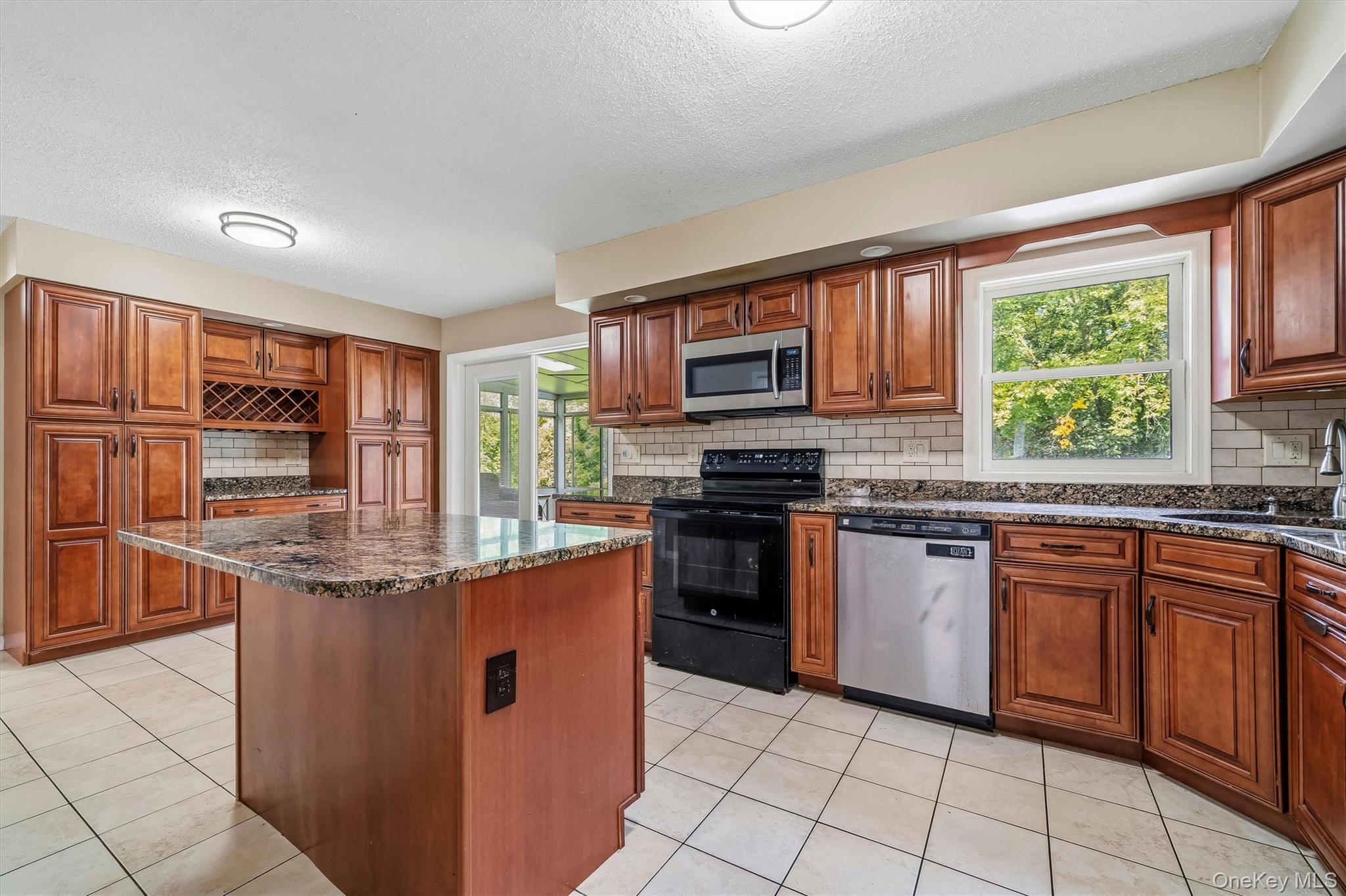 5 Libra Lane Property Photo 10