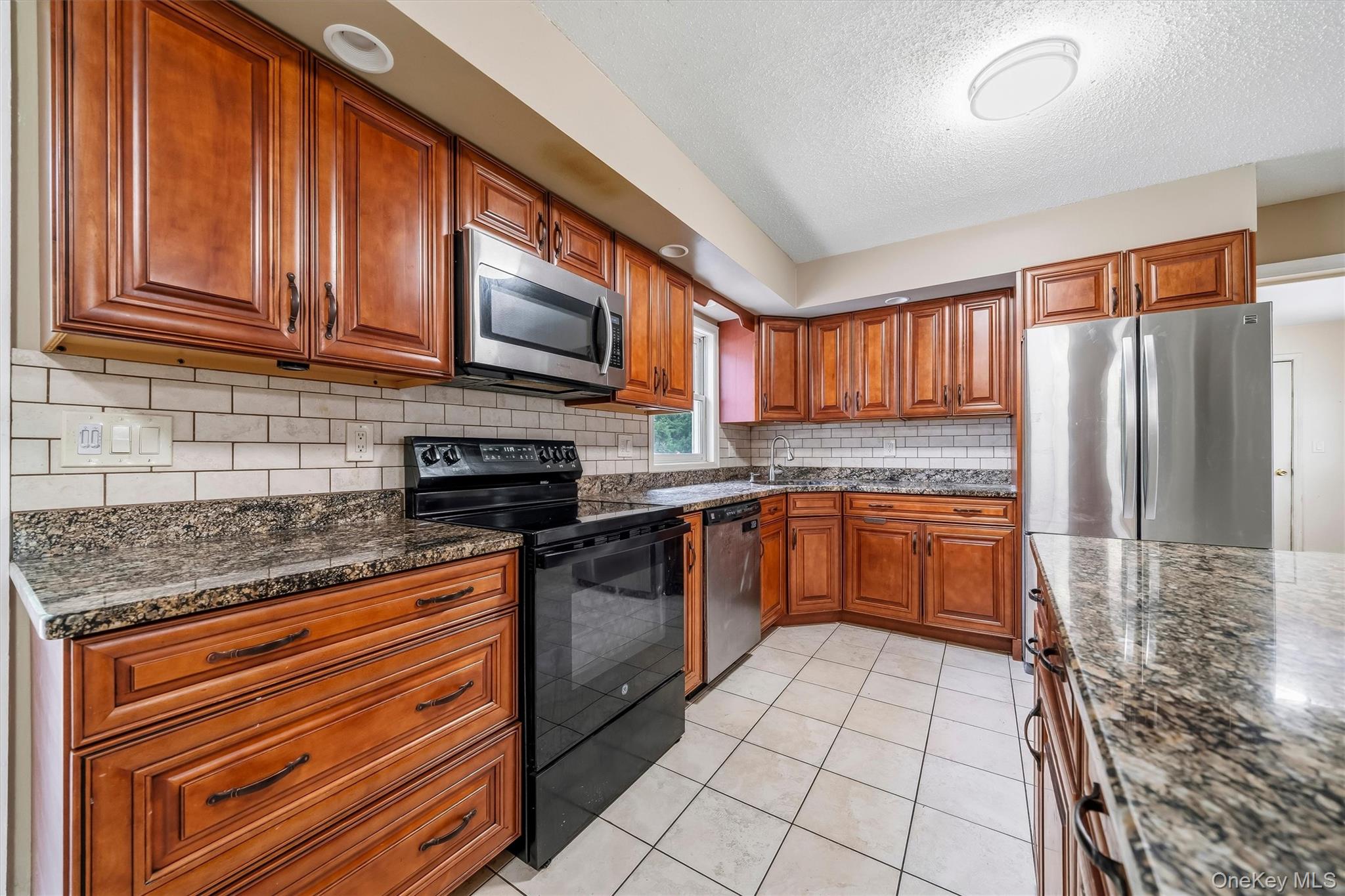 5 Libra Lane Property Photo 12