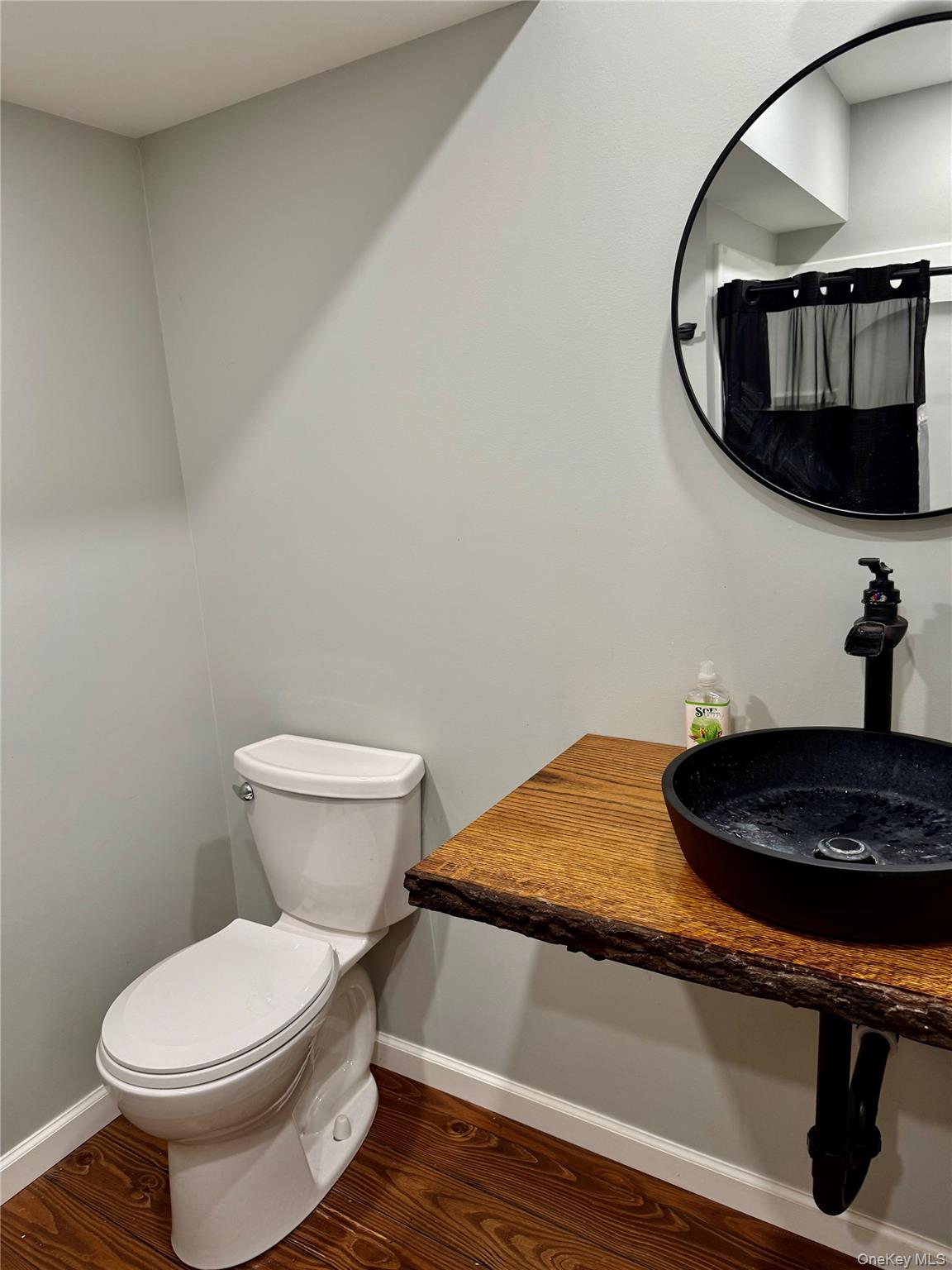 1046018 Property Photo 8
