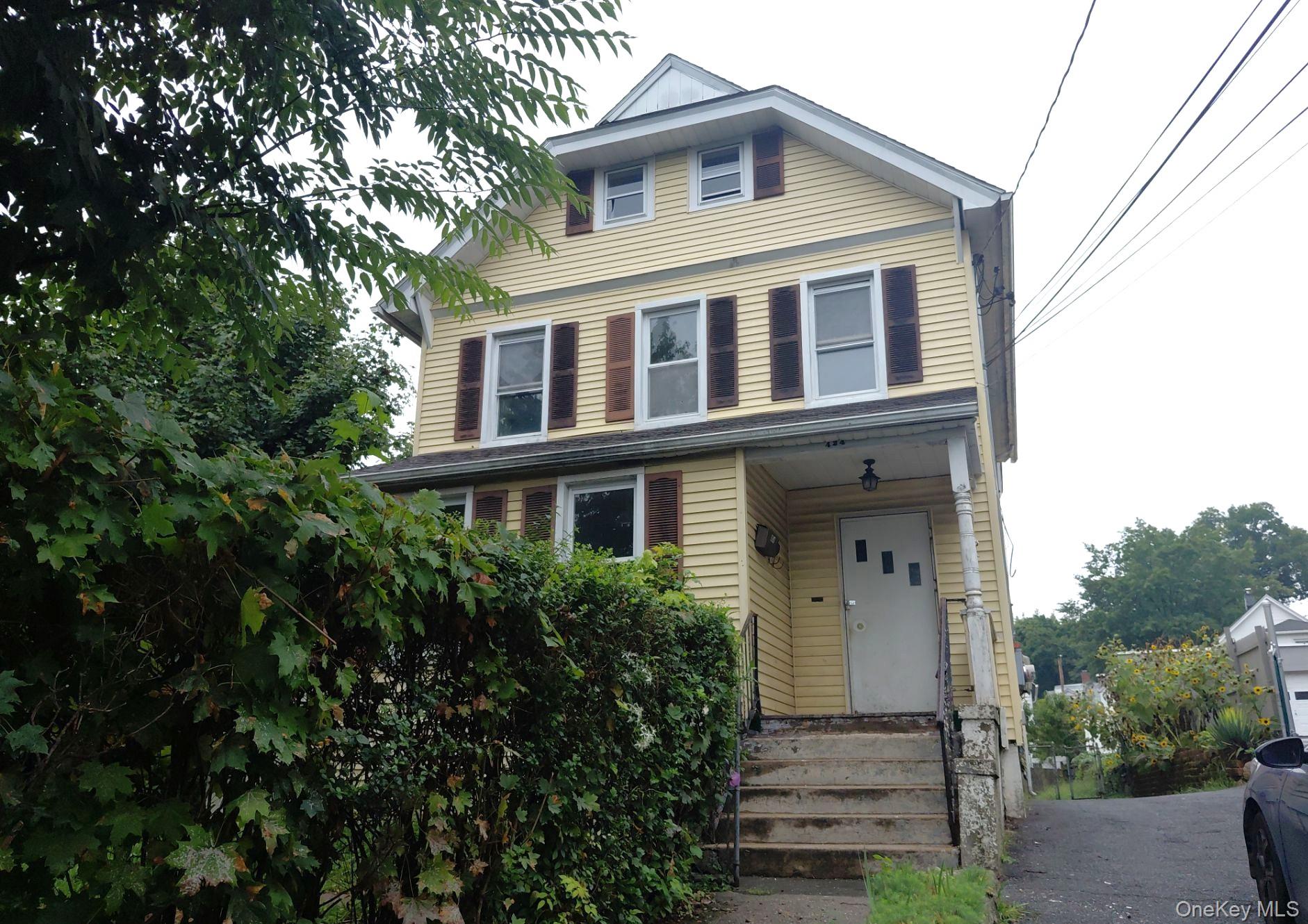 424 Willett Avenue Property Photo 1