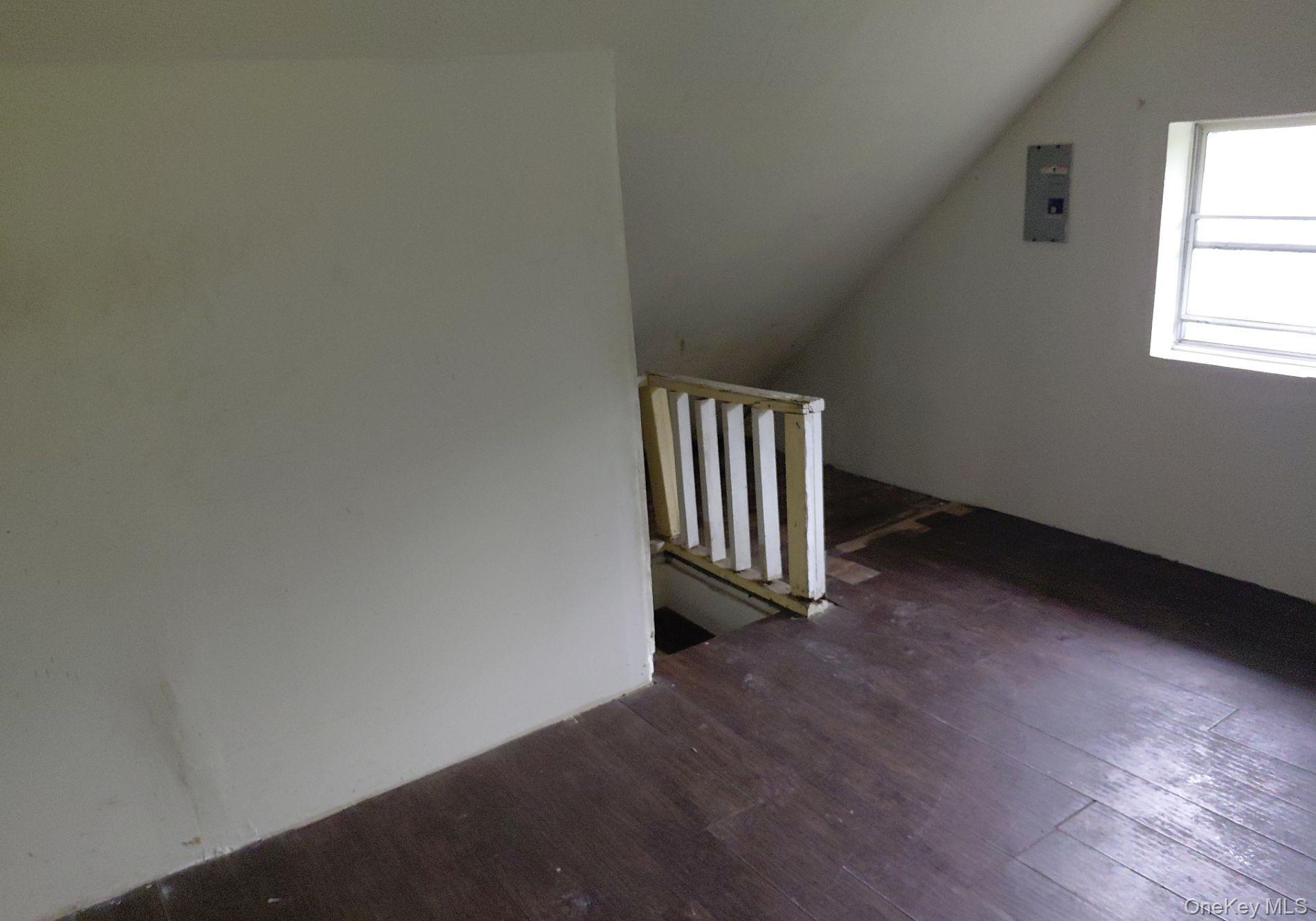 424 Willett Avenue Property Photo 4