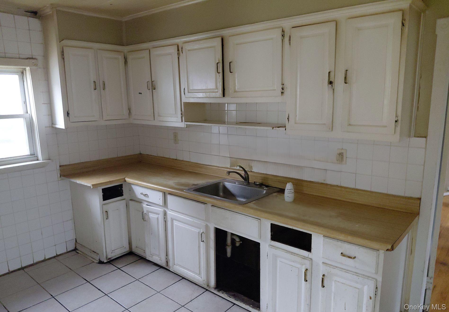 424 Willett Avenue Property Photo 9