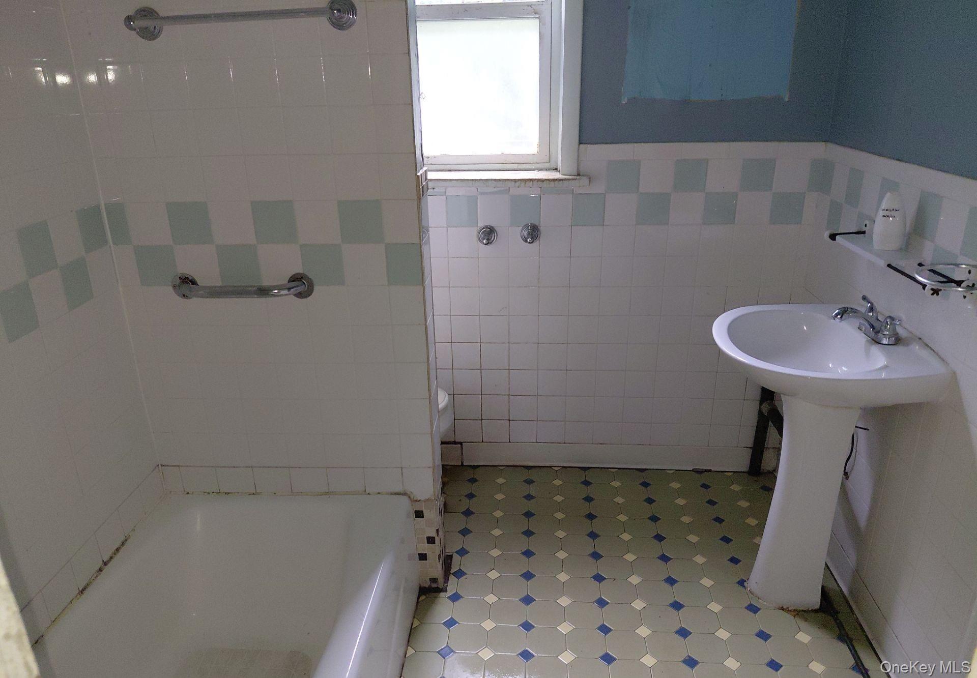 424 Willett Avenue Property Photo 19