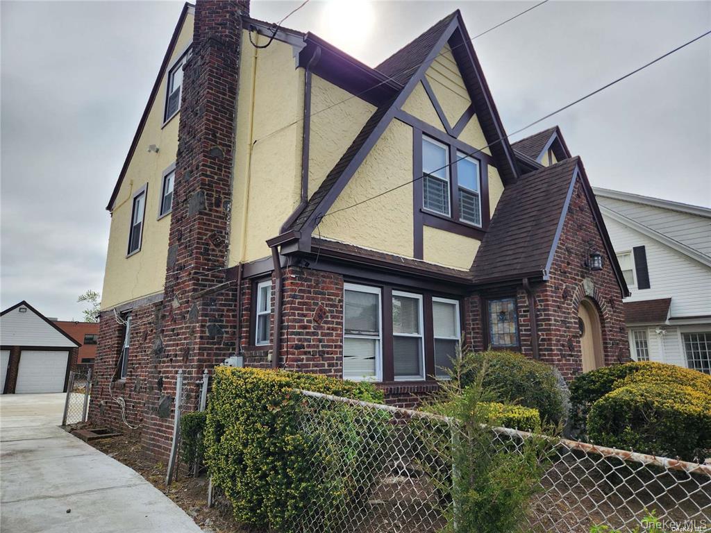 21 Nassau Place Property Photo 3
