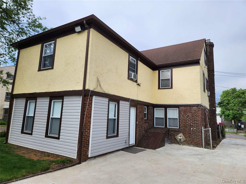 21 Nassau Place Property Photo 4