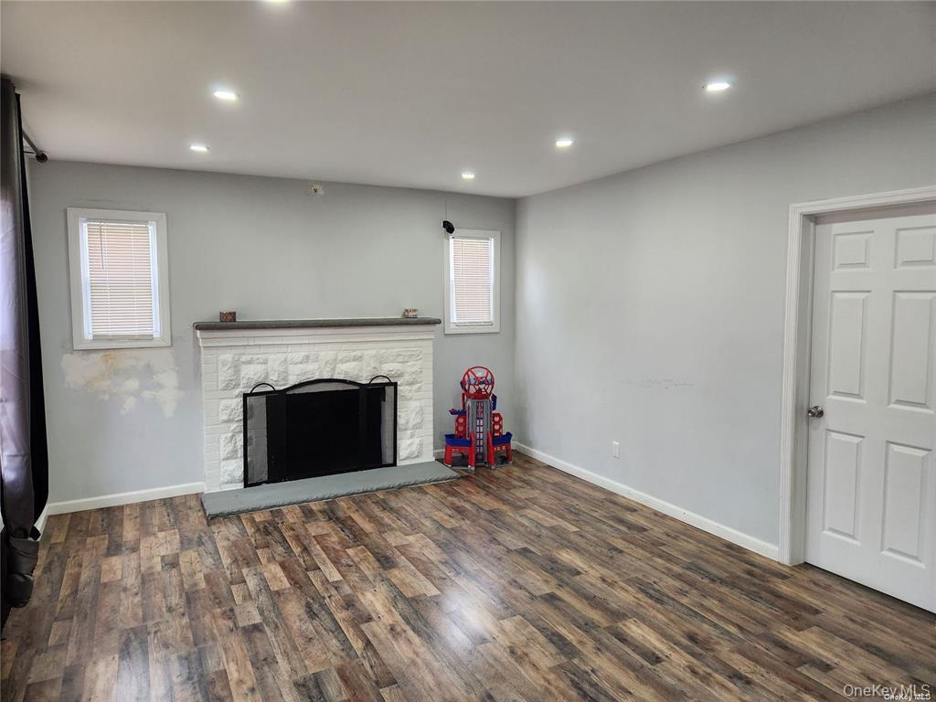 21 Nassau Place Property Photo 6