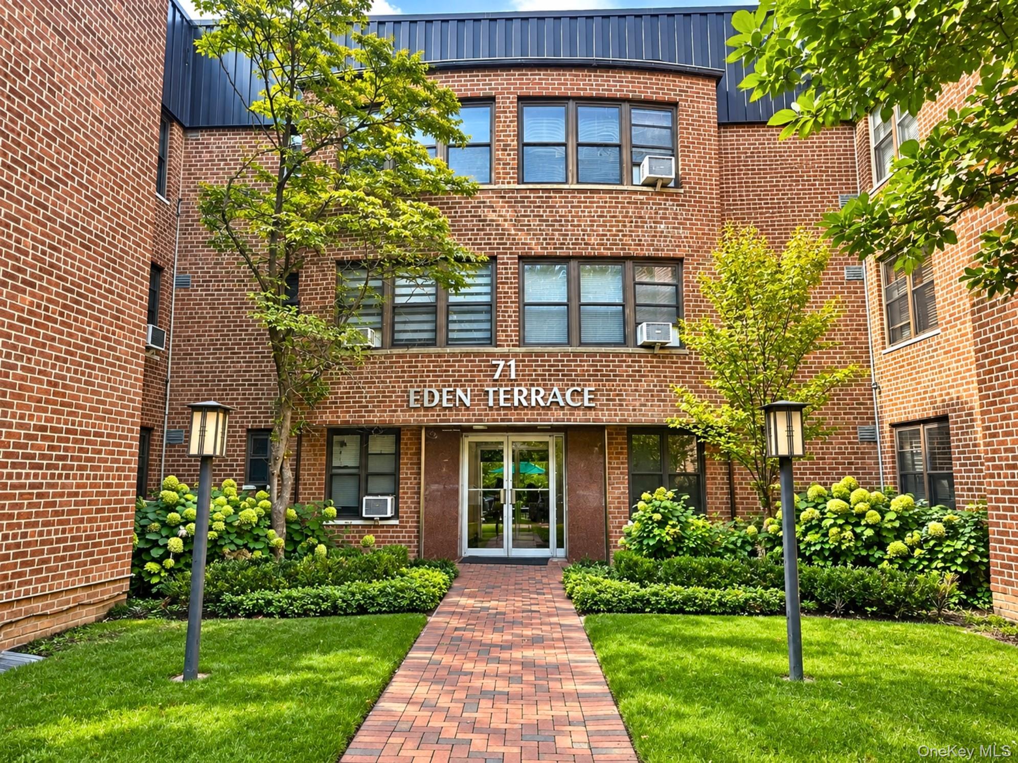 71 Grace Avenue 1l Property Photo 1