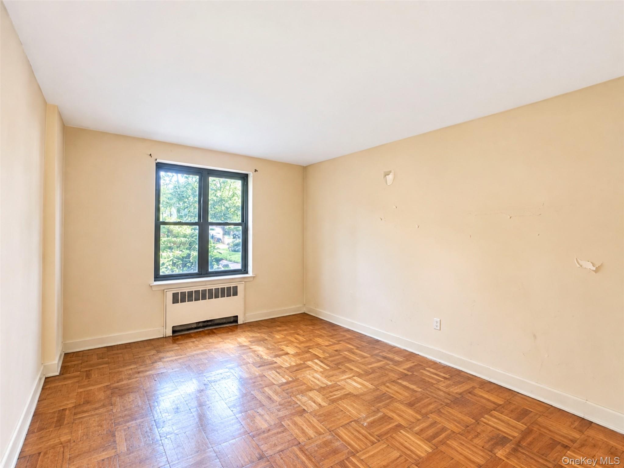 71 Grace Avenue 1l Property Photo 6