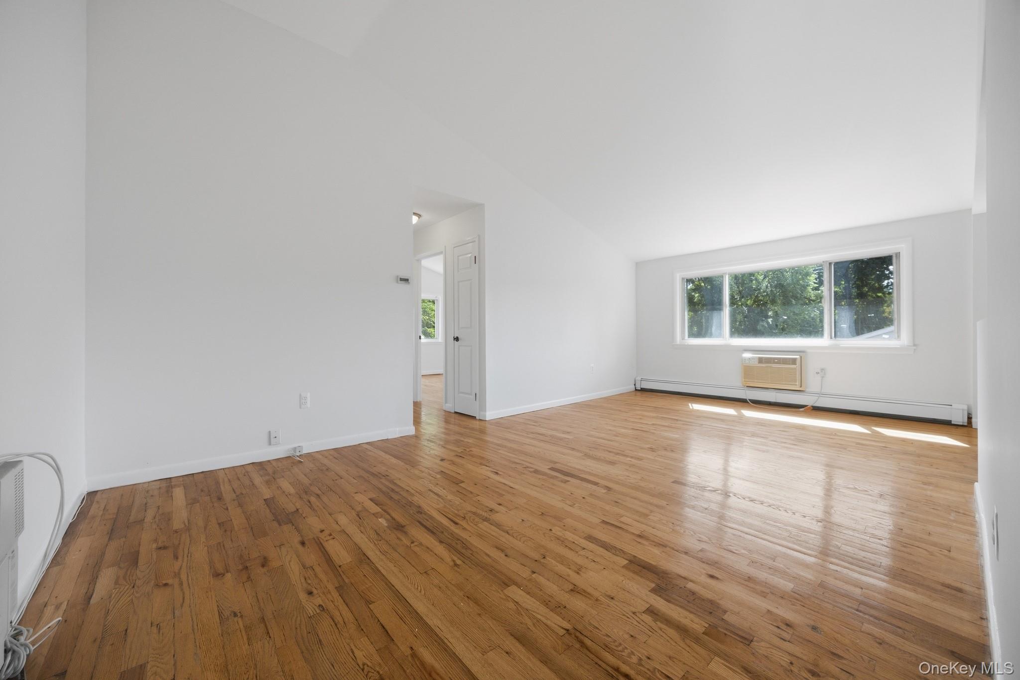 828 Pelhamdale Avenue 4l Property Photo 5