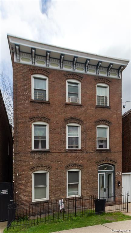 40 Carpenter Avenue 2 Property Photo 1