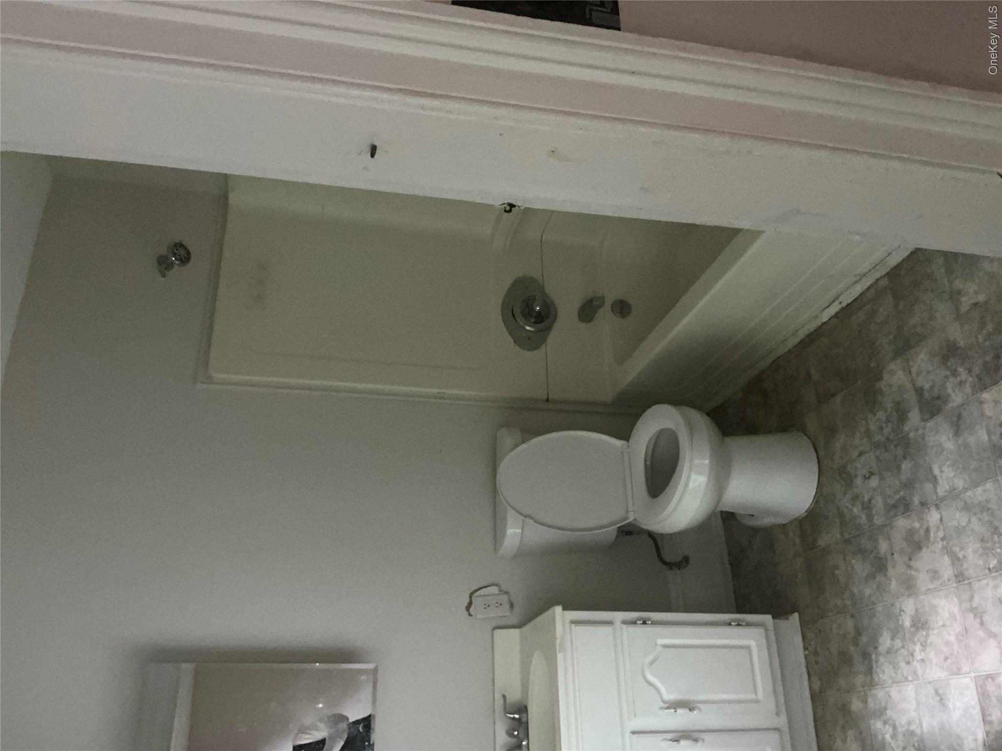 40 Carpenter Avenue 2 Property Photo 8