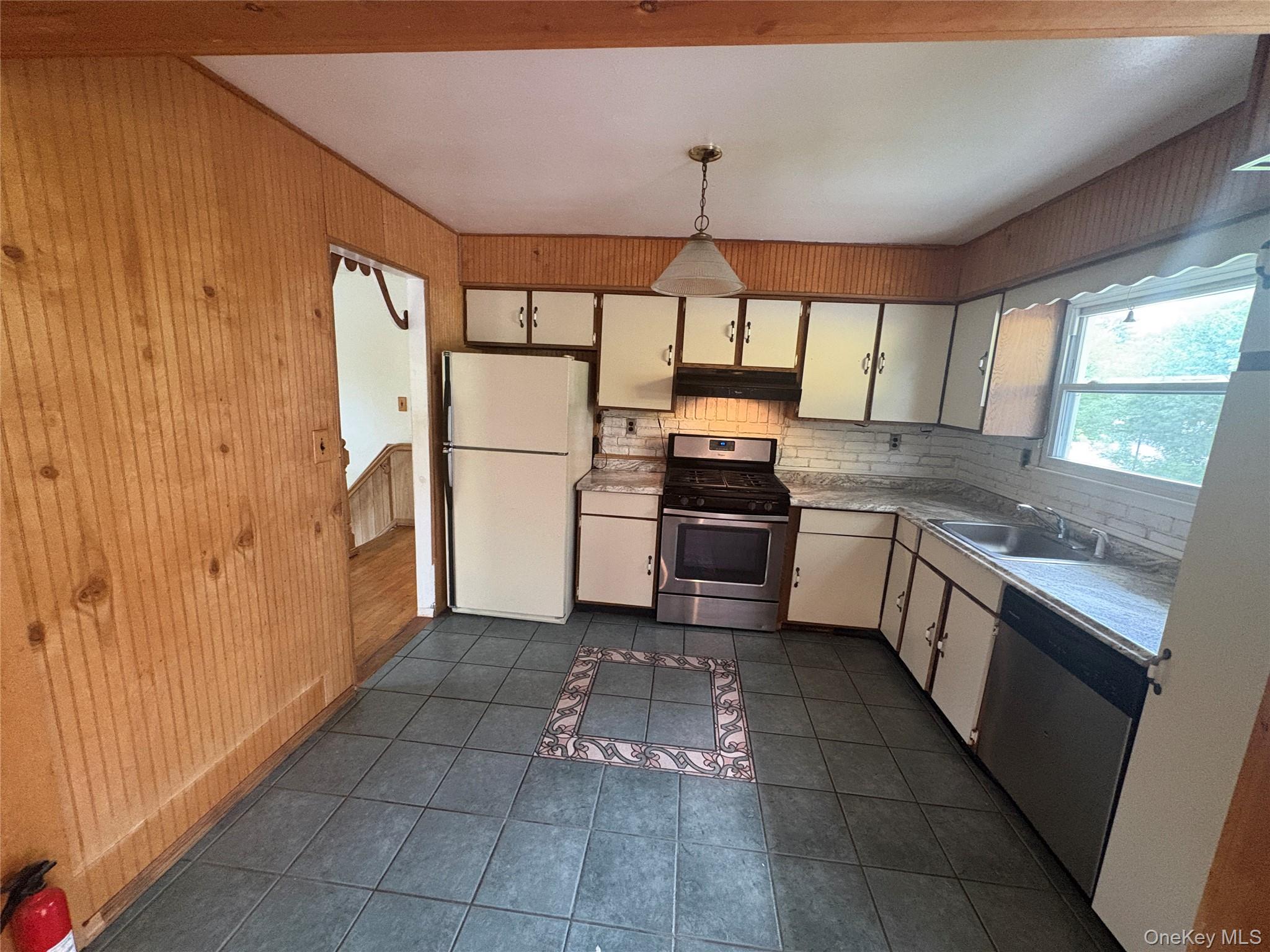 57 Wedgewood Drive Property Photo 6