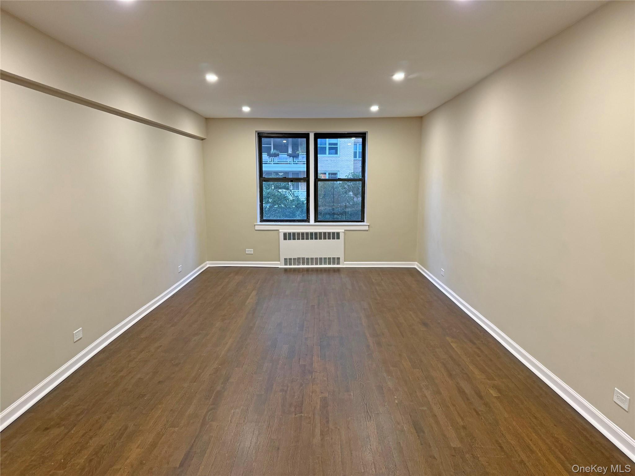 44-58 E 8th Street 3n Property Photo 4