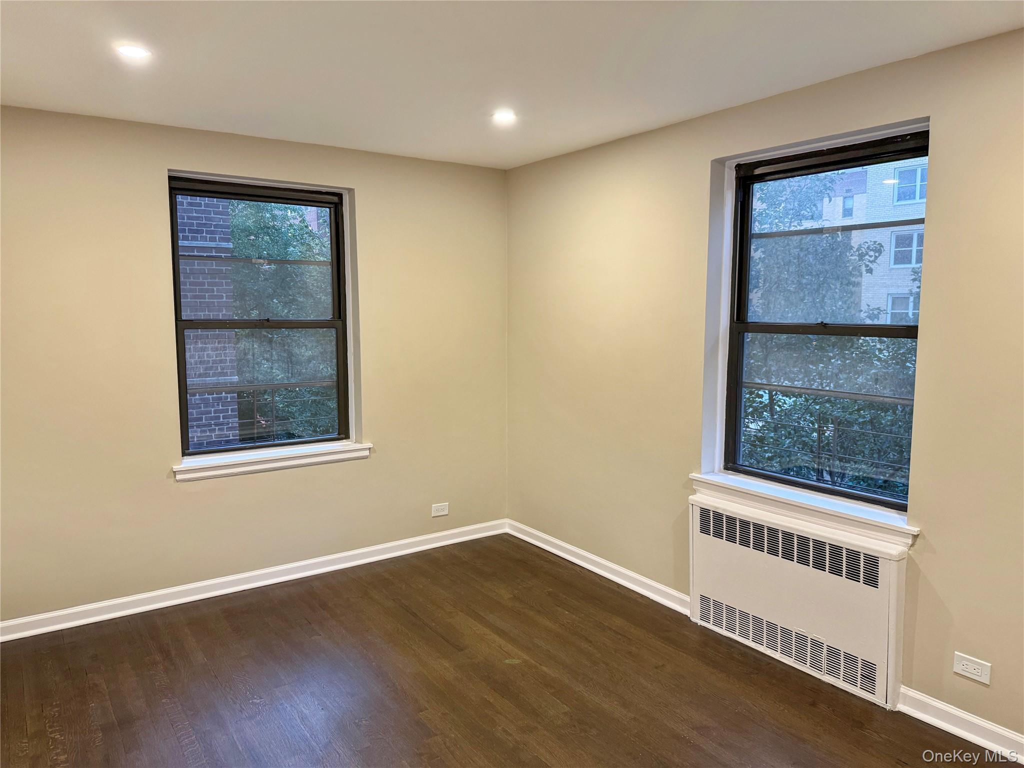 44-58 E 8th Street 3n Property Photo 8