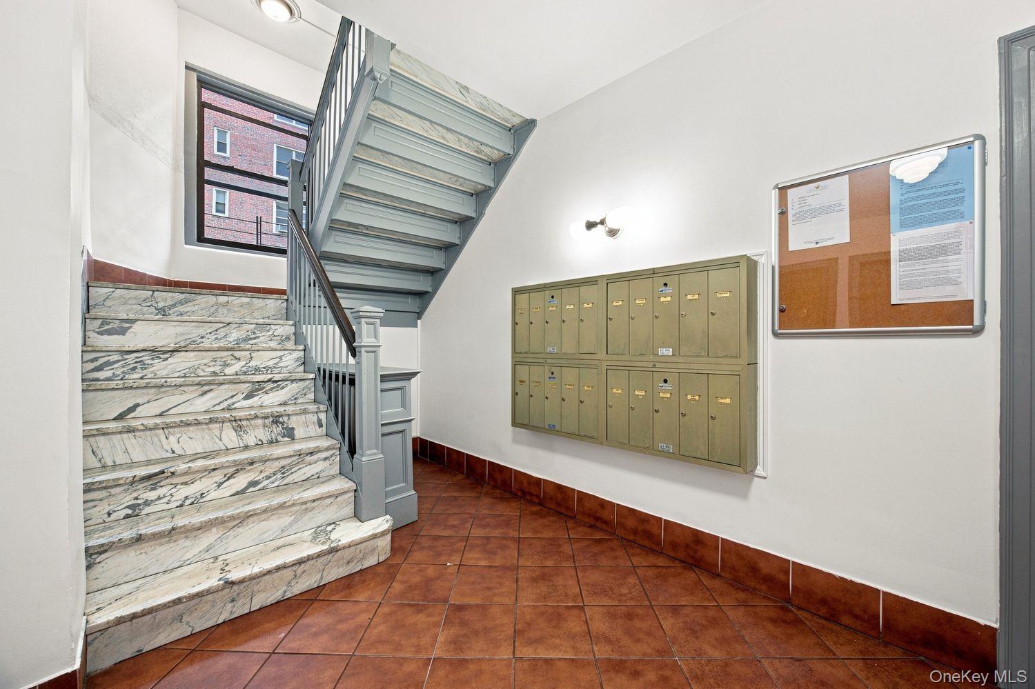 246 Bronxville Road I2 Property Photo 2