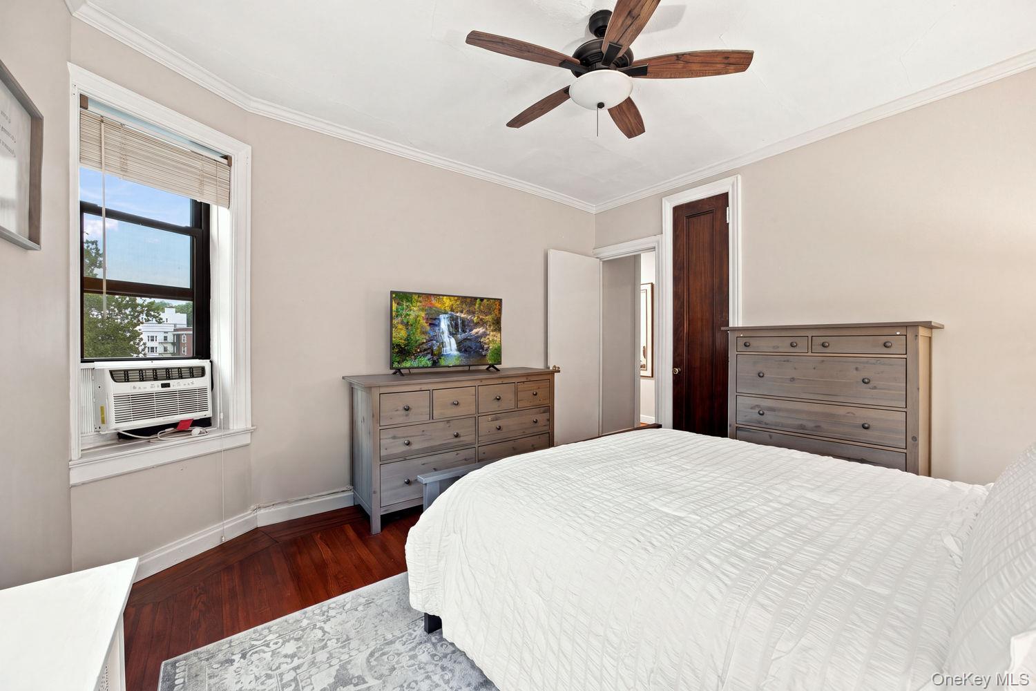 246 Bronxville Road I2 Property Photo 12