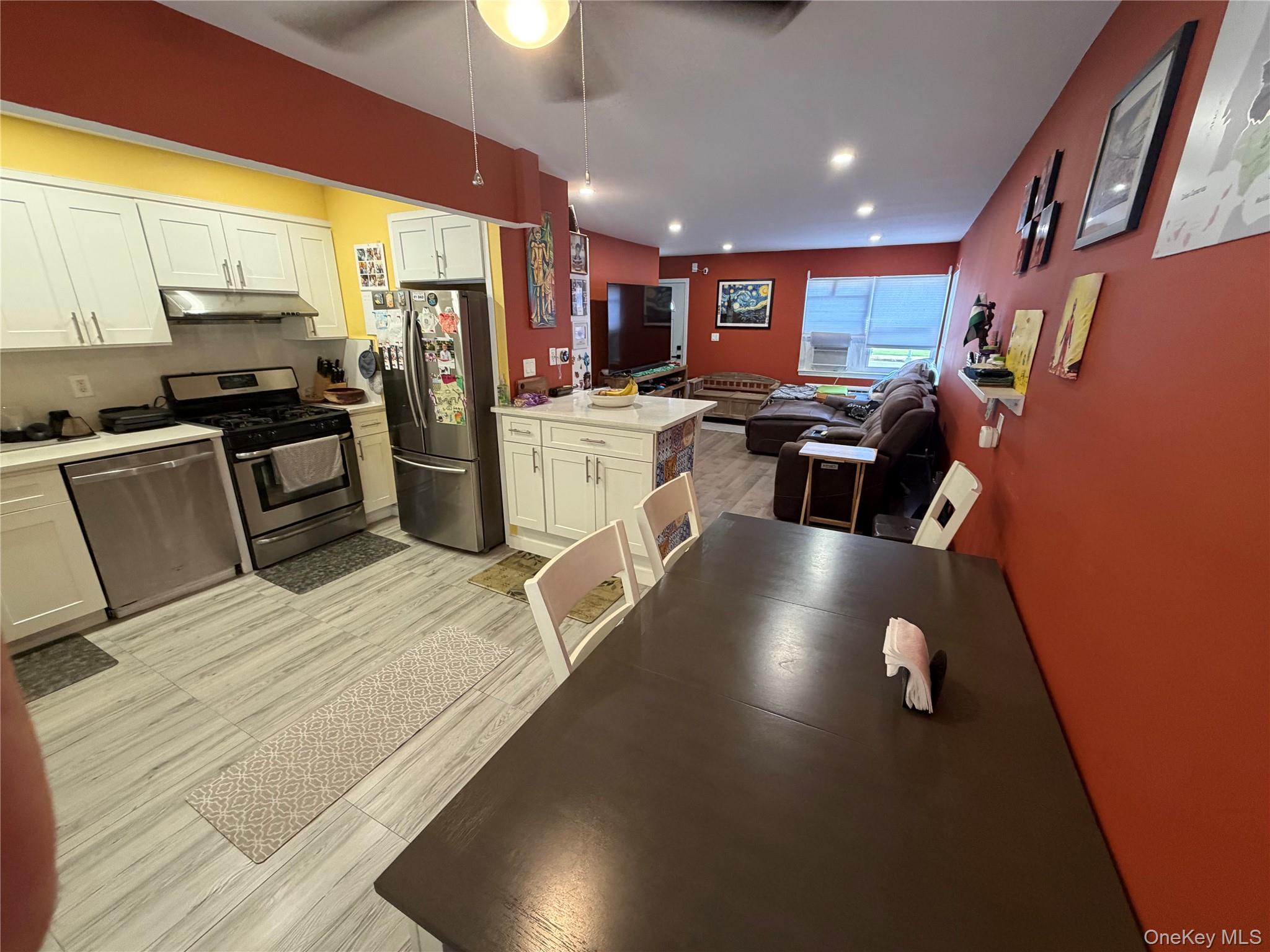 5052 Francis Lewis Blvd Property Photo 6