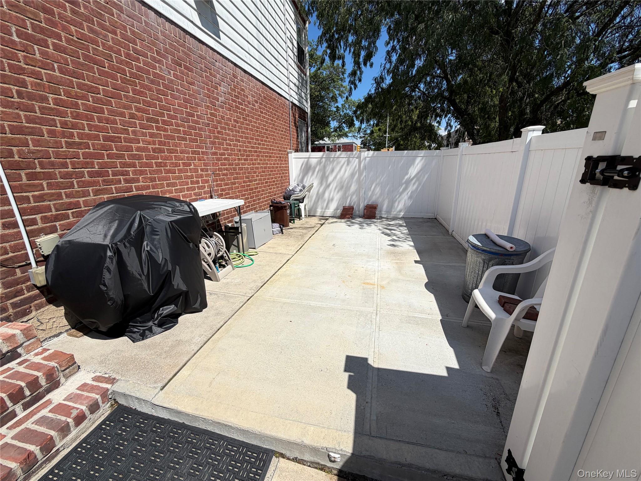 5052 Francis Lewis Blvd Property Photo 28